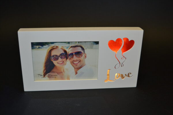 CORNICE BIANCA LUMINOSA LOVE