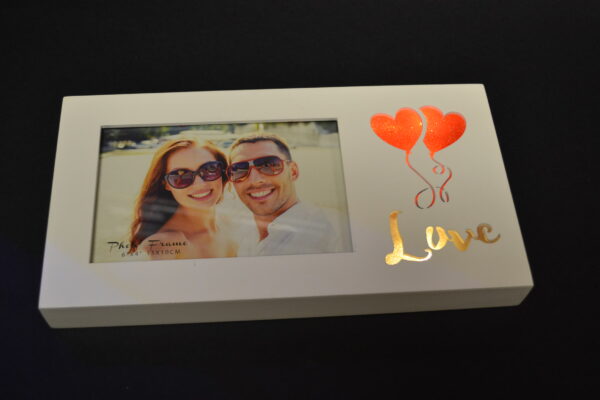 CORNICE BIANCA LUMINOSA LOVE - immagine 2