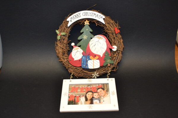 DECORAZIONE LEGNO BABBO CON GHIRLANDA - immagine 2