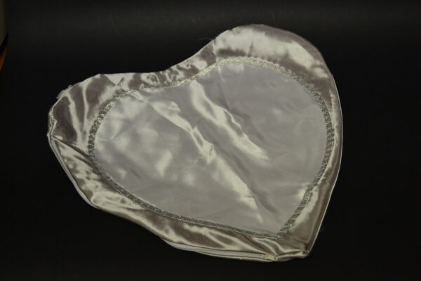 CUSCINO RASO CUORE ARGENTO
