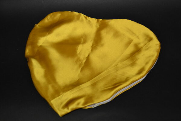 CUSCINO RASO CUORE ORO - immagine 2