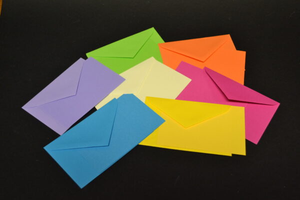BUSTE COLORATE CON BIGLIETTO 9X14