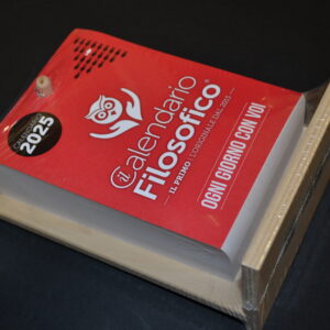 CALENDARIO FILOSOFICO 2025 - A6 con supporto in legno